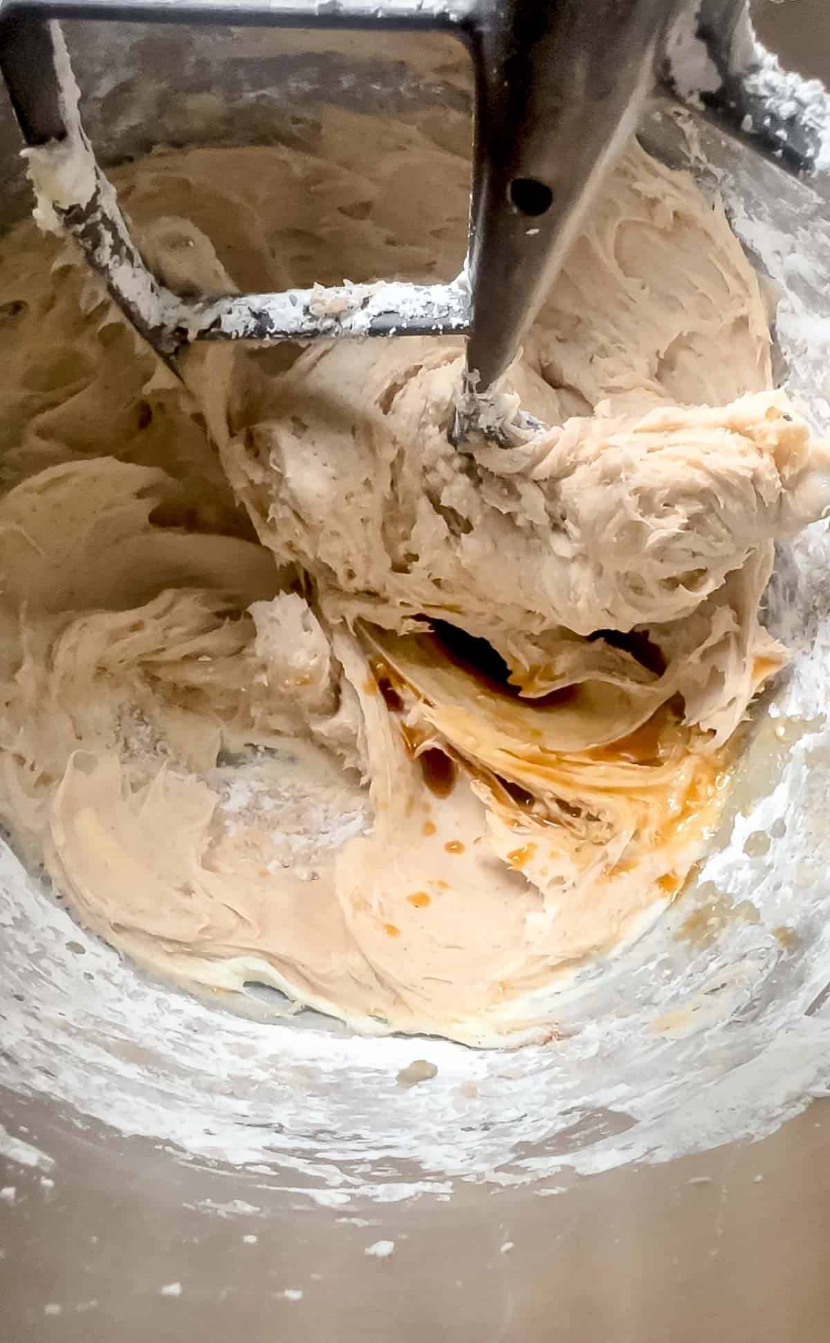 Chai cream cheese frosting step 3.